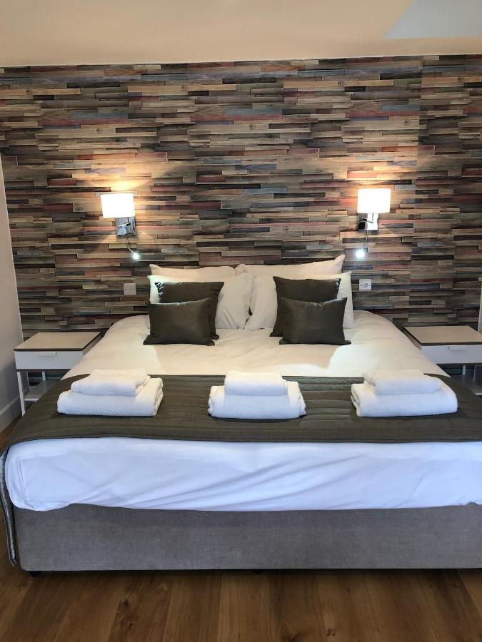 Hamilton Arms Suites Мидхерст Экстерьер фото