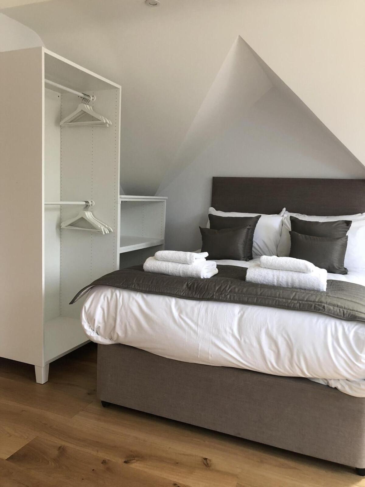 Hamilton Arms Suites Мидхерст Номер фото
